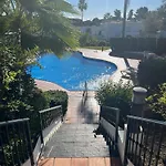 펜션 Townhouse Near Puerto Banus-heated Pool