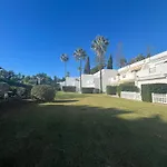 펜션 Townhouse Near Puerto Banus-heated Pool