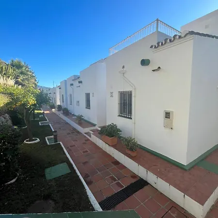 Townhouse Near Puerto Banus-heated Pool Hébergement de vacances Marbellac