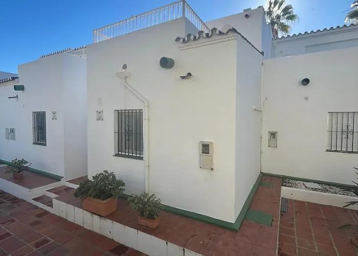 Townhouse Near Puerto Banus-heated Pool Hébergement de vacances