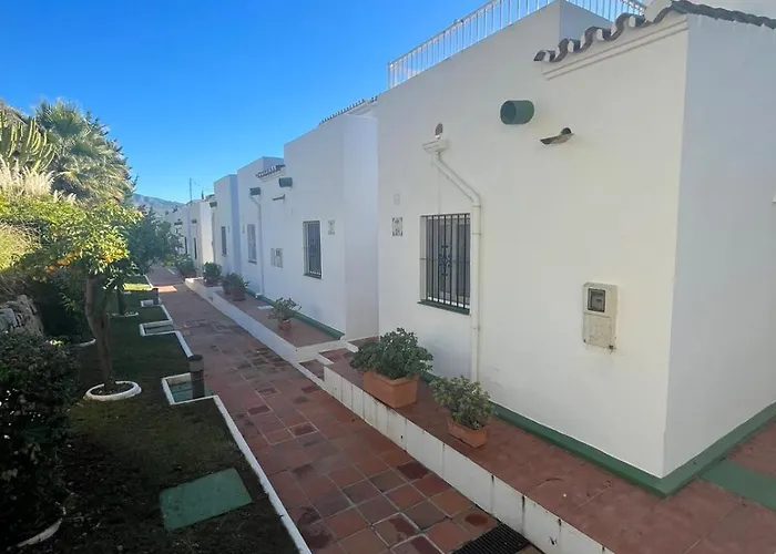 Townhouse Near Puerto Banus-heated Pool Hébergement de vacances Marbellac
