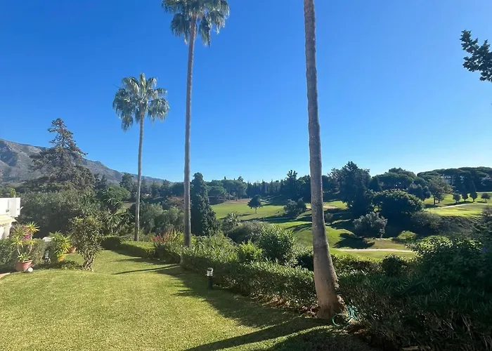 Townhouse Near Puerto Banus-heated Pool Hébergement de vacances *